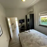 Apartman La *