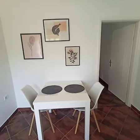 拉维塔公寓 公寓 *