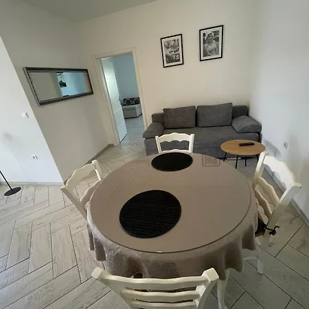 拉维塔公寓 公寓 扎达尔