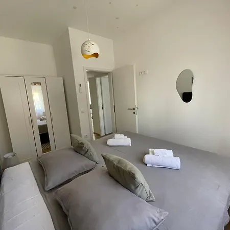 拉维塔公寓 公寓 *