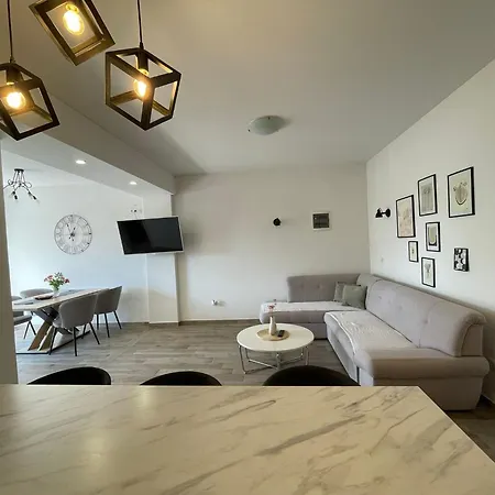 拉维塔公寓 扎达尔