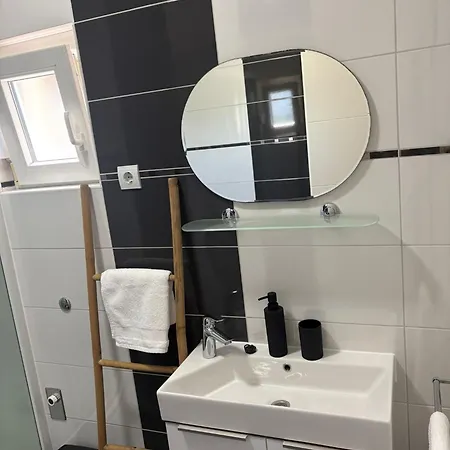 La * Zára