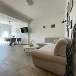 La