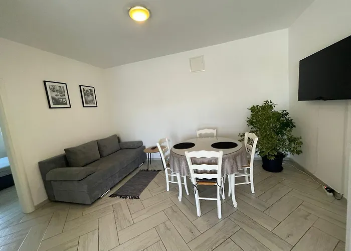 Апартаменти La